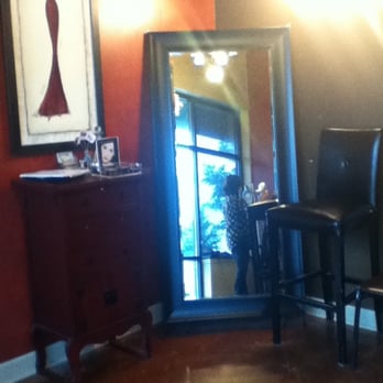 Gossip Salon - Hair Salons Near Me - Carol Stream, Illinois