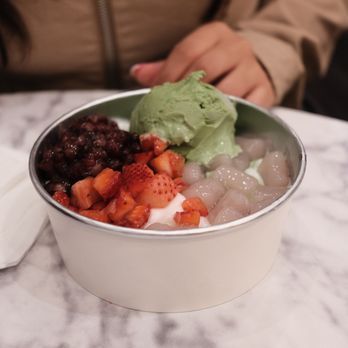 Sweet Moment - Desserts Near Me - San Mateo, California Sweet Moment - Desserts Near Me - San Mateo, California