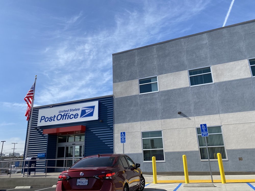 USPS Updated September 2024 17 Reviews 12700 Inglewood Ave
