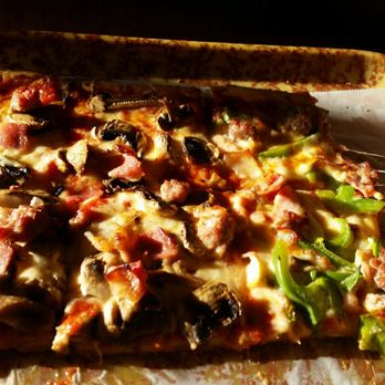 Pizza Oven - Sausage ham bacon with a split of mushrooms & green peppers. Ask for crispy - YUM! June 2017 - Pizza Near Me - Riverdale, Maryland Pizza Oven - Sausage ham bacon with a split of mushrooms & green peppers. Ask for crispy - YUM! June 2017 - Pizza Near Me - Riverdale, Maryland
