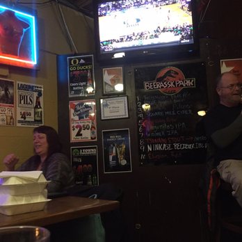 Cornucopia Bar & Burgers - TV to watch the Duck basketball game. - American Near Me - Eugene, Oregon