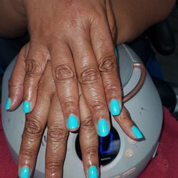 Smyrna Nails - 7/24/2024..beautiful teal "nubs"