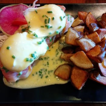Blvd Bistro - Upstream Benny - Breakfast & Brunch Near Me - North Vancouver, British Columbia Blvd Bistro - Upstream Benny - Breakfast & Brunch Near Me - North Vancouver, British Columbia