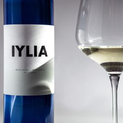 Duncan Corners Bottle Shoppe - IYLIA Moscatel - Macabeo White