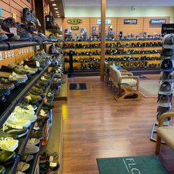 Hayes Shoes-Murfreesboro - Talk About Selection!