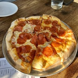 Brix Tavern - The pepperoni pizza we had as an appetizer for 4