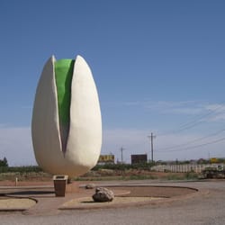 McGinn's Country Store - World's Largest Pistachio