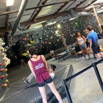 Hangar 18 - Orange - Climbing Near Me - Orange, California