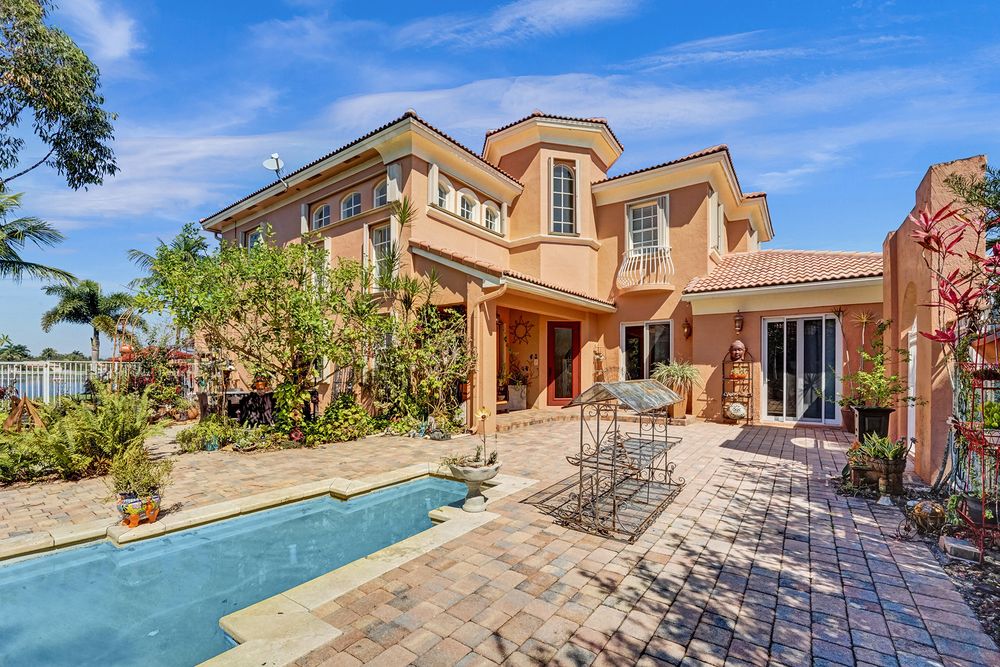 FLORANGEL LYNCH VARGAS Contact Agent Cooper City, Florida Real