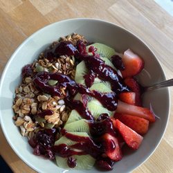 FJ Juice Bar Café - Parfait bowl