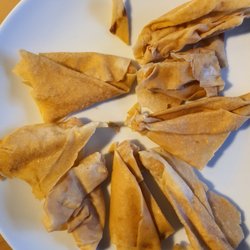 Danny's - Nice sized won tons until you look at the tips and realisethat is the only meat in them