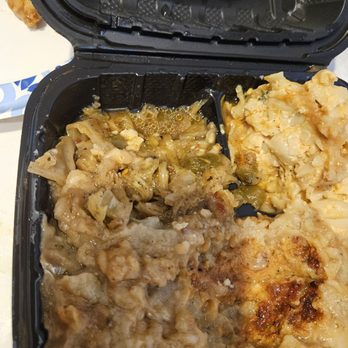 Throwdown Soulfood - 2 tablespoons of cabbage - Soul Food Near Me - Long Beach , California