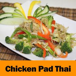 Tai's Vietnamese Food - Chicken Pad Thai