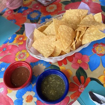 Estrellita Mexican Bistro - Complimentary chips and salsa - Mexican Near Me - Los Altos, California