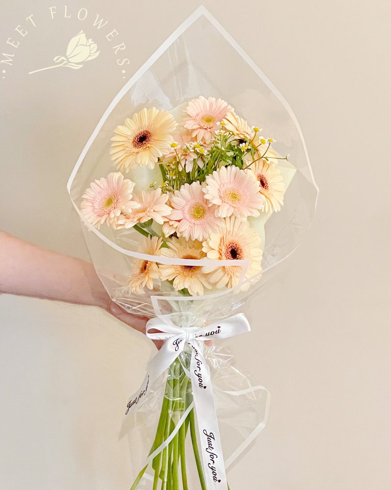 MEET FLOWERS Updated July 2024 Request Information 18 Photos