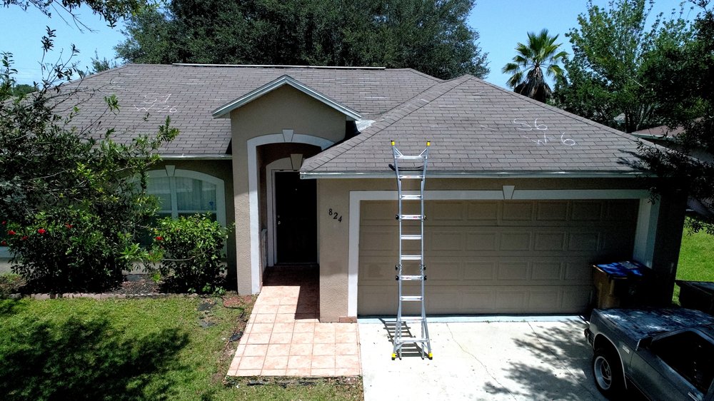 Slide of Roofer Orlando
