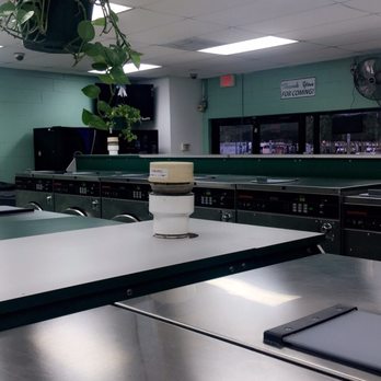 Hillsborough Coin Laundry - Very clean - Laundromat Near Me - Tampa, Florida Hillsborough Coin Laundry - Very clean - Laundromat Near Me - Tampa, Florida