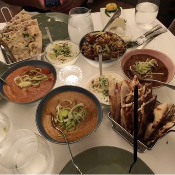 Indian Aroma - Lamb curry, garlic naan, paneer makhni, chicken biriyani - Indian Near Me - Madrid, M