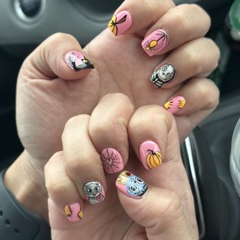 Initial Nails and Spa - Nail Salons Near Me - Elgin, Illinois