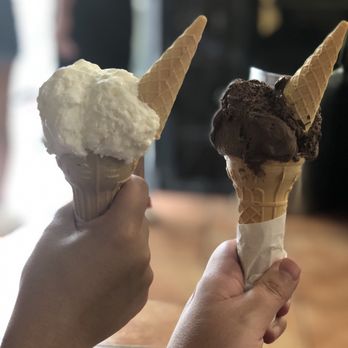Gelateria Valentino - Coconut and chocolate gelato. - Ice Cream & Frozen Yogurt Near Me - Rome, RM Gelateria Valentino - Coconut and chocolate gelato. - Ice Cream & Frozen Yogurt Near Me - Rome, RM