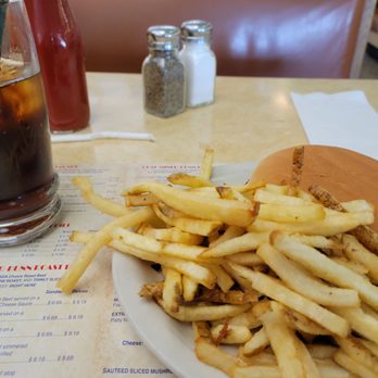 Miner-Dunn Hamburgers - Cheeseburger, fries, and Pepsi - Burgers Near Me - Highland, Indiana
