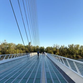 Sheraton Redding Hotel at the Sundial Bridge - Sundial - Hotels Near Me - Redding, California Sheraton Redding Hotel at the Sundial Bridge - Sundial - Hotels Near Me - Redding, California