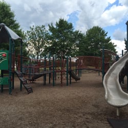 Lone Lane Park - Cool playground