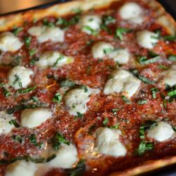 Gianni's Pizza & More