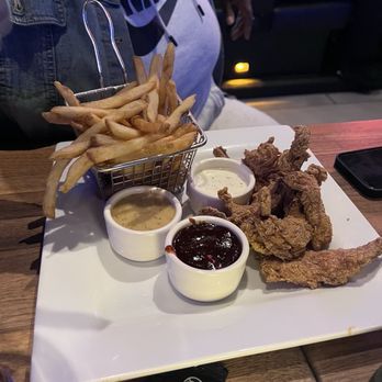 Yard House - Fried Chicken Tenders - Bars Near Me - Hanover, Maryland Yard House - Fried Chicken Tenders - Bars Near Me - Hanover, Maryland