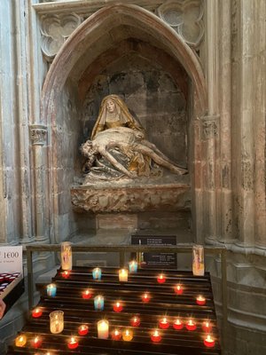 Basilique Saint Nazaire by null