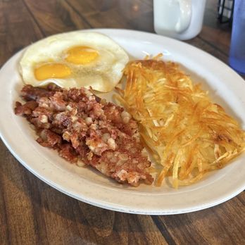 Flippy's Cafe - Corn beef hash, crispy hash browns, and Sunnyside eggs. - Diners Near Me - Rodeo, California Flippy's Cafe - Corn beef hash, crispy hash browns, and Sunnyside eggs. - Diners Near Me - Rodeo, California