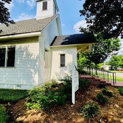 St Stephen's Episcopal Church - Side views of all the stunning stained glass windows..