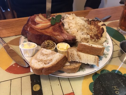 The Amboy Cottage Cafe 100 E Maine St Amboy Mn Restaurants Mapquest