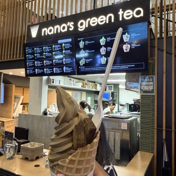 Nana's Green Tea - Hojicha ice cream with Nama chocolate - Coffee & Tea Near Me - Honolulu, Hawaii Nana's Green Tea - Hojicha ice cream with Nama chocolate - Coffee & Tea Near Me - Honolulu, Hawaii