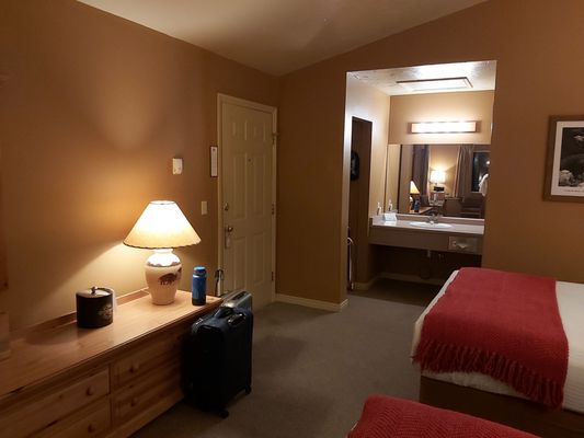 Headwaters Lodge & Cabins by null