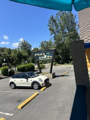 Pour House Bar & Grill by null