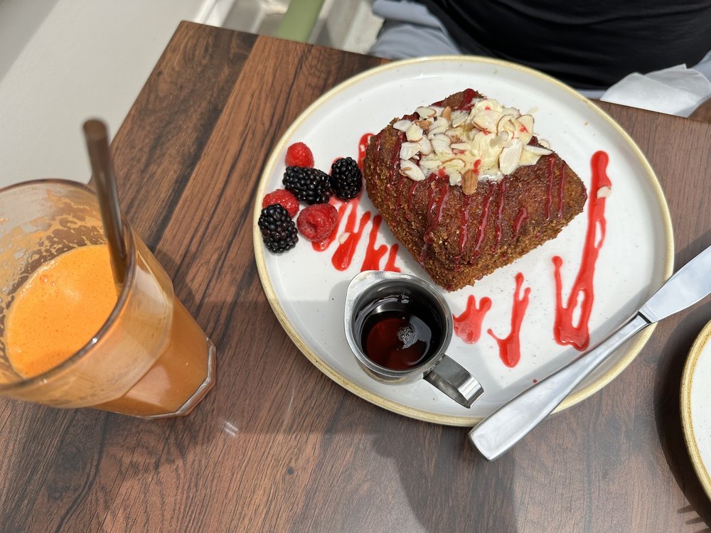 FRESH KITCHEN + JUICE BAR Updated September 2024 215 Lakeshore Road