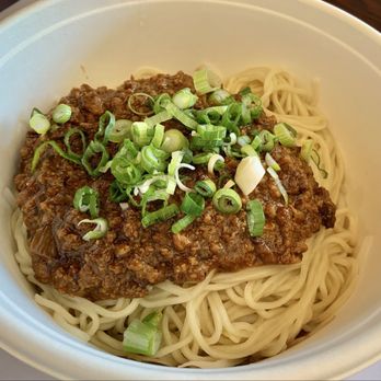 Monja Taiker - House Special Dry Noodles - Taiwanese Near Me - Arcadia, California