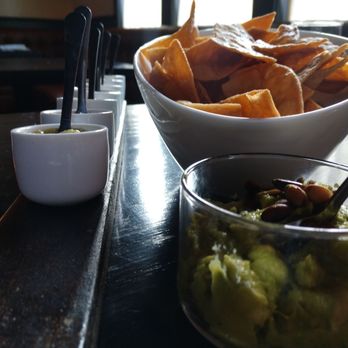 The Essex - Guacamole, chips, salsas/dips with varying degrees of spiciness - New American Near Me - old saybrook, Connecticut