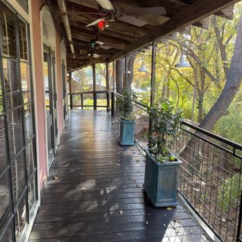 Pappadeaux Seafood Kitchen - the porch of the restaurant - Seafood Near Me - Arlington, Texas