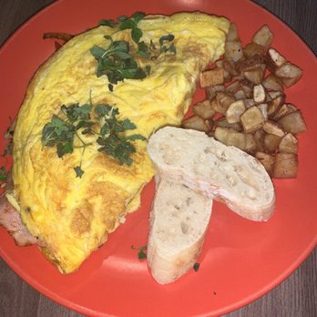 Kaffe Haus - Omelette with diced tomatoes and toast - Breakfast & Brunch Near Me - San Juan, Puerto Rico
