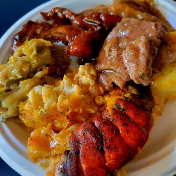 Shelles Kitchen - Lobster Mac, Fried Cabbage, Southern Roast, BBQ Ribs... - Personal Chefs Near Me