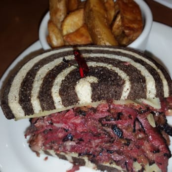 Chompie's - Pastrami sandwich - Delis Near Me - Scottsdale, Arizona