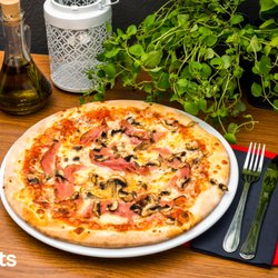 Szamot na Wielopolu - Dajwór 3 Pizza