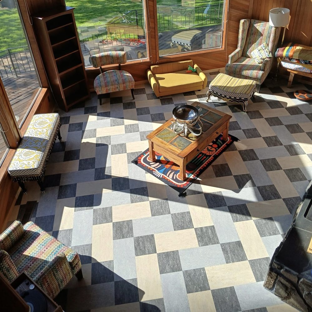 Pro Movers - Oregon - My new living room (you can't even see the really heavy pieces I made them move!) - Movers Near Me - Eugene, Oregon Pro Movers - Oregon - My new living room (you can't even see the really heavy pieces I made them move!) - Movers Near Me - Eugene, Oregon