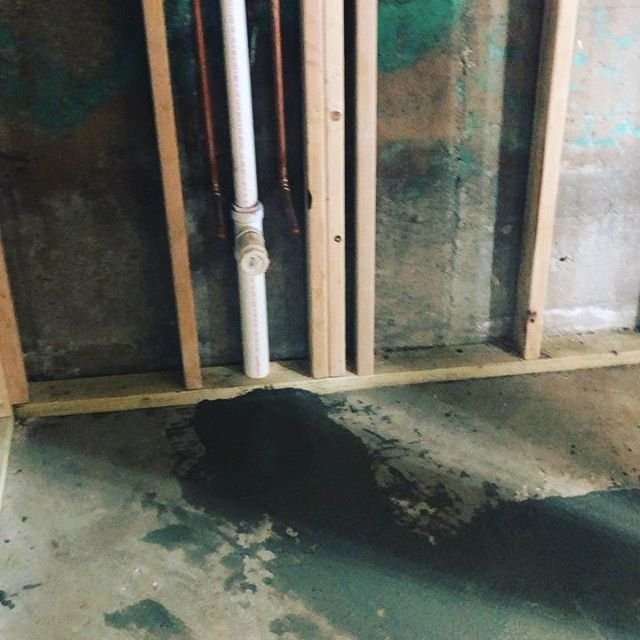 Slide of Leo Plumbing and Heating