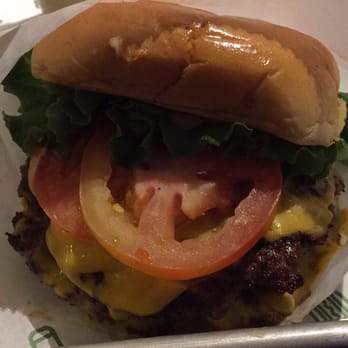 Shake Shack River North - Shack burger - Burgers Near Me - Chicago, Illinois Shake Shack River North - Shack burger - Burgers Near Me - Chicago, Illinois