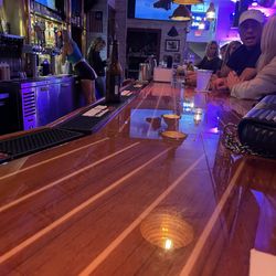 Atlantic Avenue Yacht Club - Lazy bartenders who will take your credit card then do NOTHING!