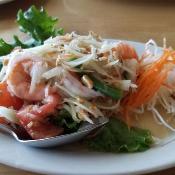 Coco Thai Cuisine - Green papaya salad  (could have been more spicier) - Thai Near Me - Orlando, Florida