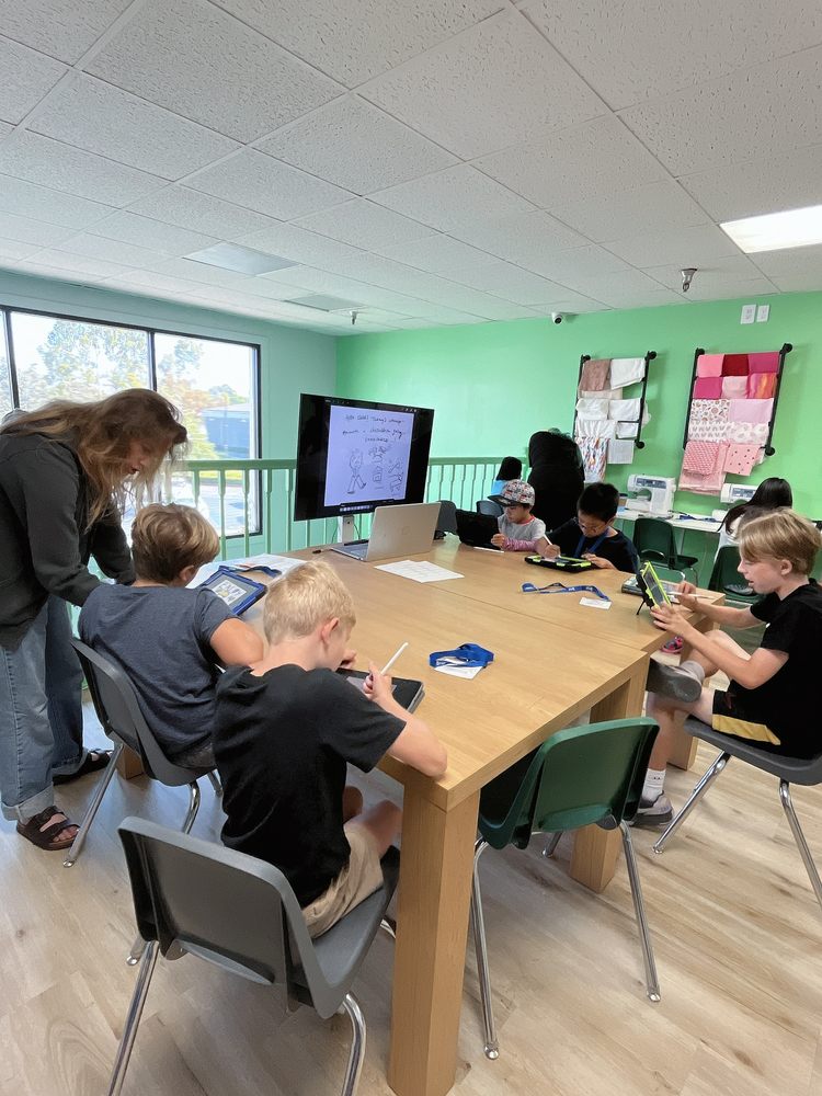 U Design School of Art Logo